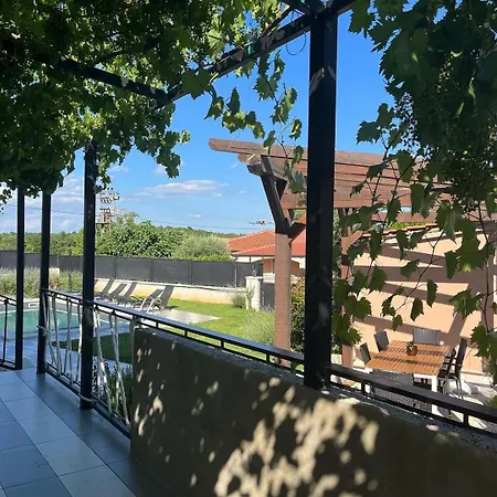 Casa Dinko * Marasi